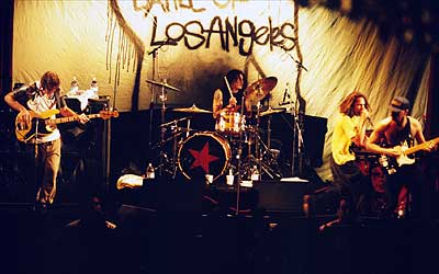 �����п������Ǻ�ɫ