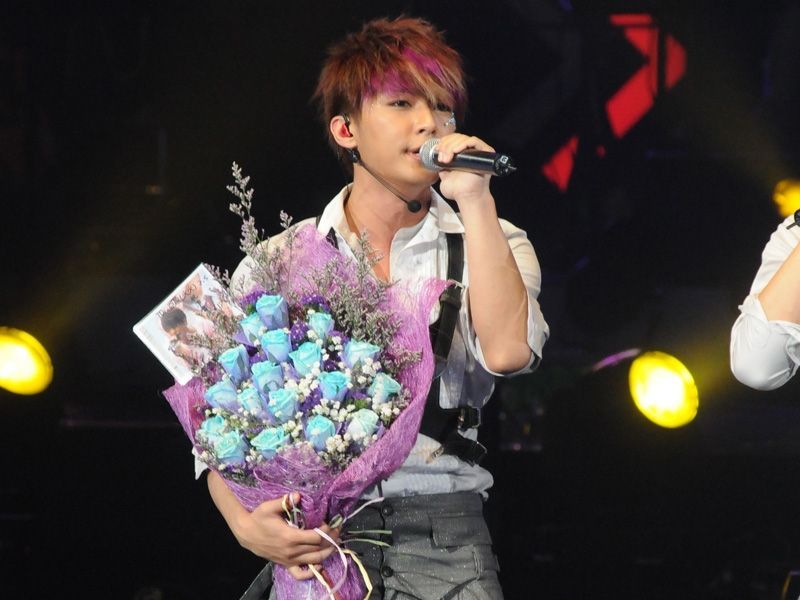 ���ڼ���ϵ���ë